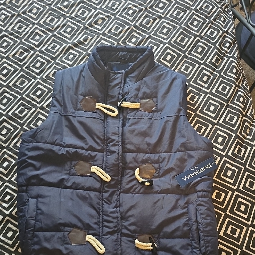 Weekend Women's Navy Blue Quilted Vest